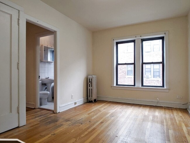 Building Photo - 3310 W Schubert Ave
