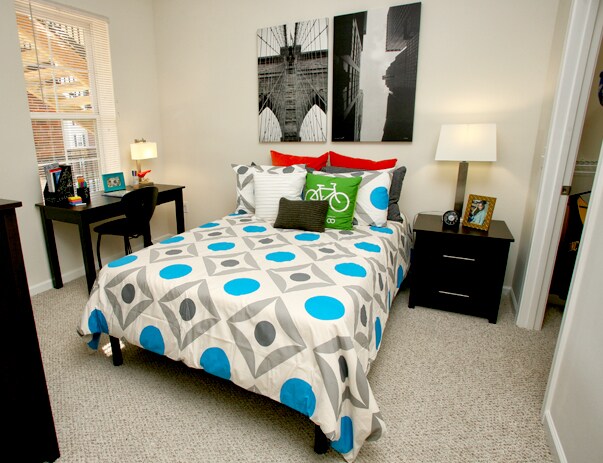 Foto principal - 604 Fulton St