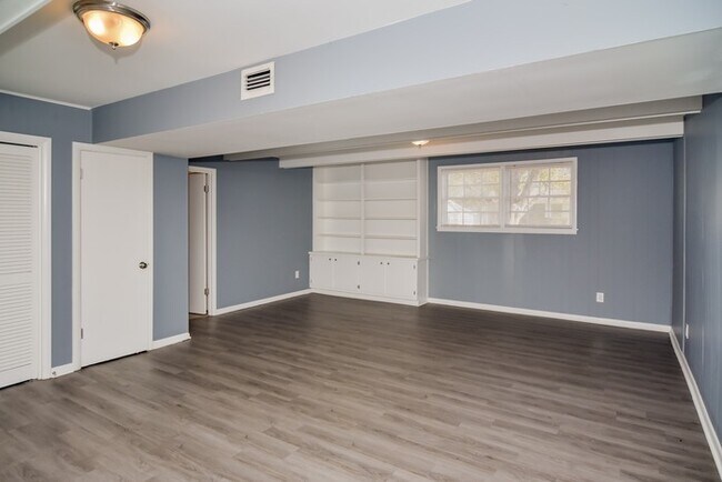 Foto del edificio - 3107 Lewisburg Dr NW