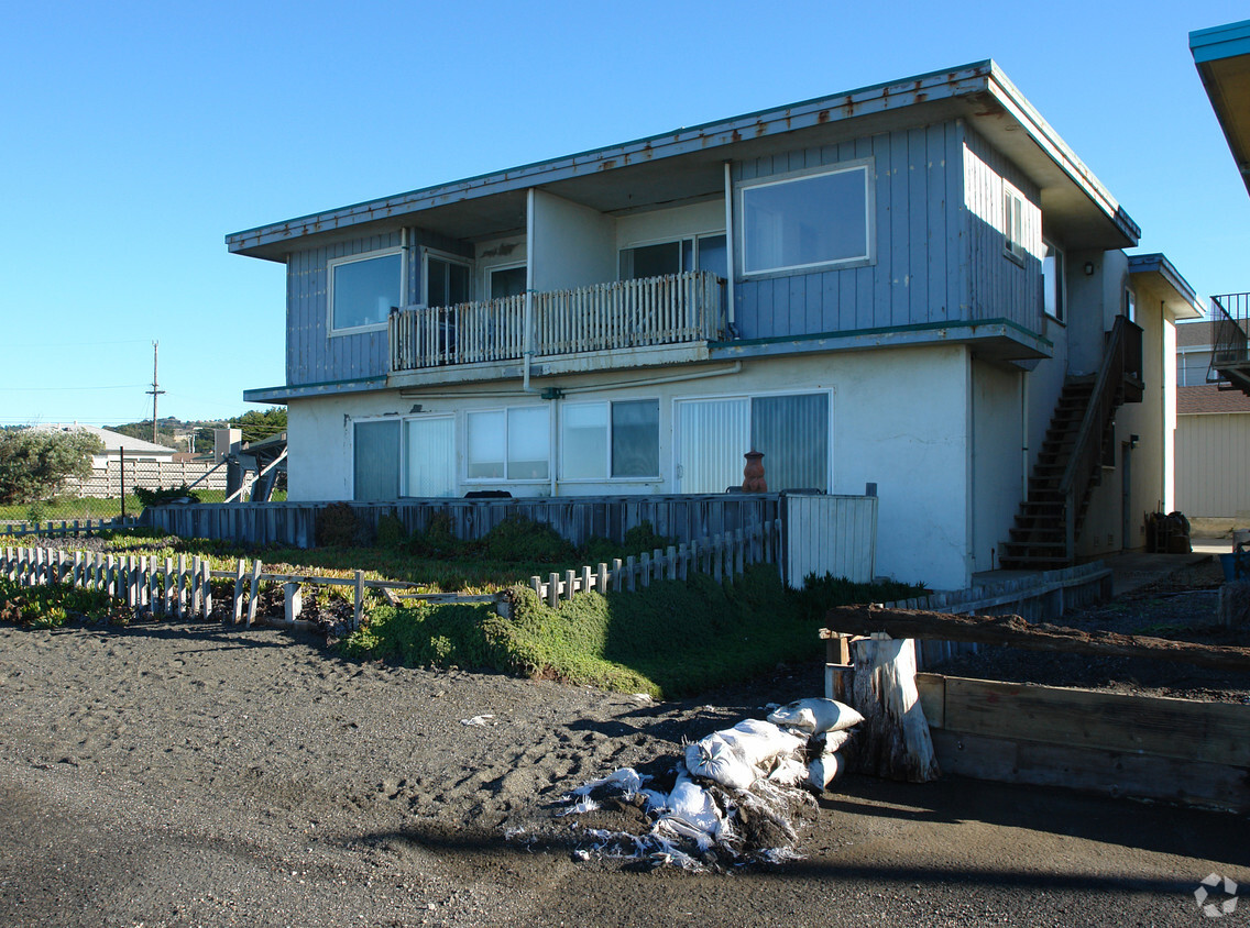 Building Photo - Ocean Front Property