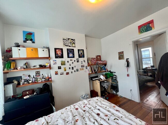 Foto del edificio - 2BR 1BA Next To Maria Hernandez Park