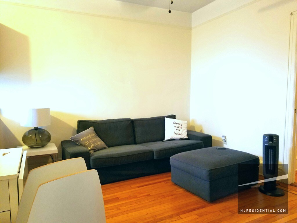 Foto principal - 3501 21st Ave