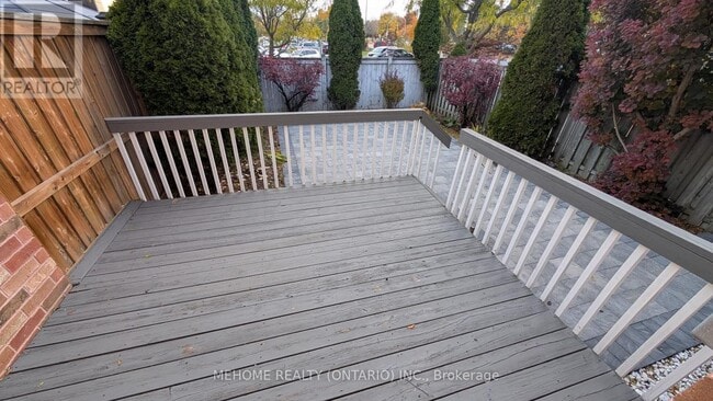 Photo du bâtiment - 1505 Avonmore Square