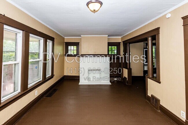 Foto del edificio - 1148 E 176th St