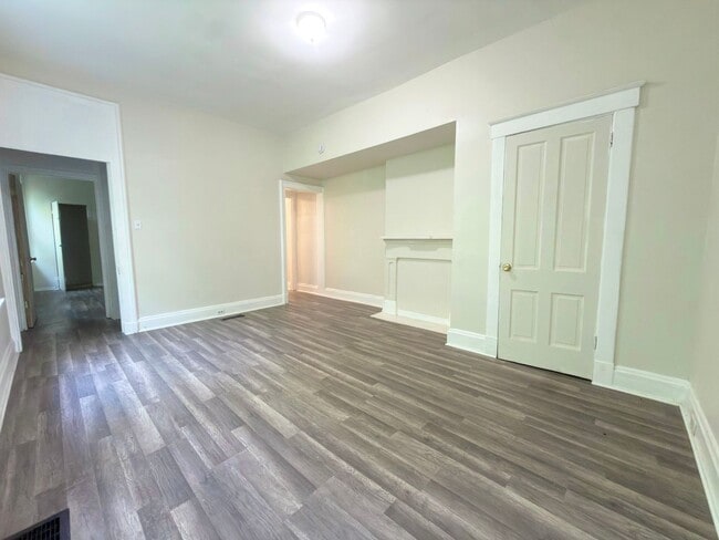 Foto del edificio - 1030 Considine Ave