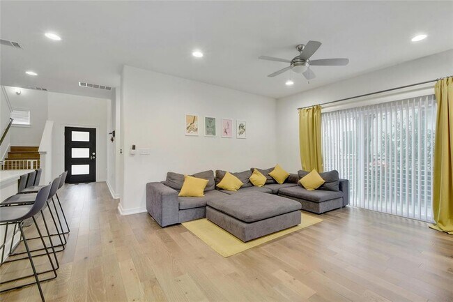 Foto del edificio - 6800 Menchaca Rd