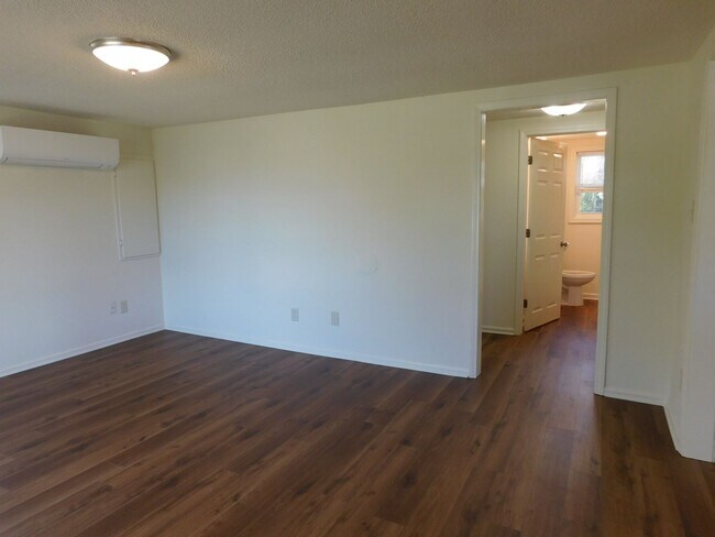 Foto del edificio - 421 Church Rd