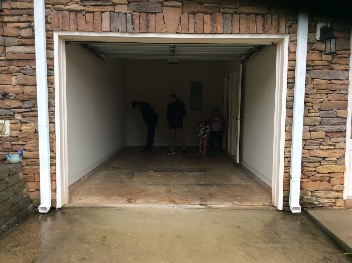1131 Red Bud St Greensboro Ga 30642 Townhouse For Rent In
