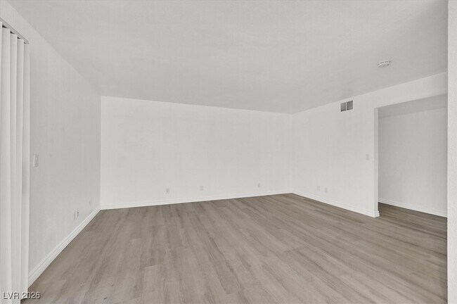 Foto del edificio - 5499 Indian River Dr