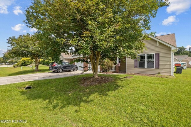 Building Photo - 209 Hawks Bluff Dr