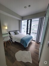 Building Photo - Master Room & Ensuite Bath - Queen West