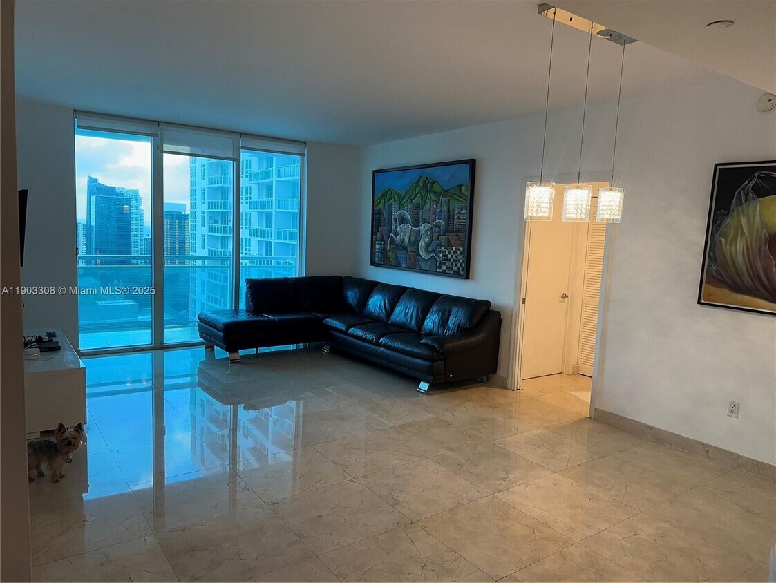 Foto principal - 950 Brickell Bay Dr