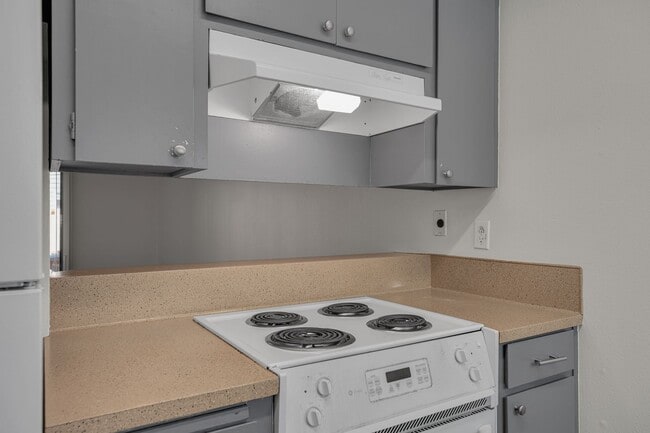 Interior Photo - #329 MAPLE VIEW APARTMENTS