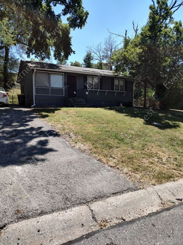 Foto principal - 7401 E 49th St