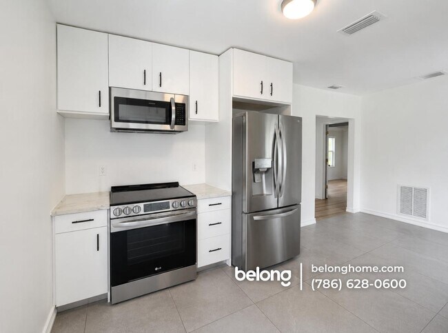 Foto del edificio - 1504 Funston St