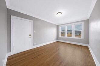 Building Photo - 6207 W 21st Pl