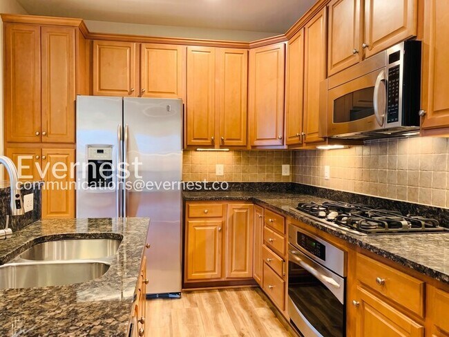 Foto del edificio - 2336 Brookmoor Ln
