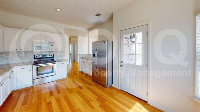 Foto del edificio - 6717 Smallwood Dr