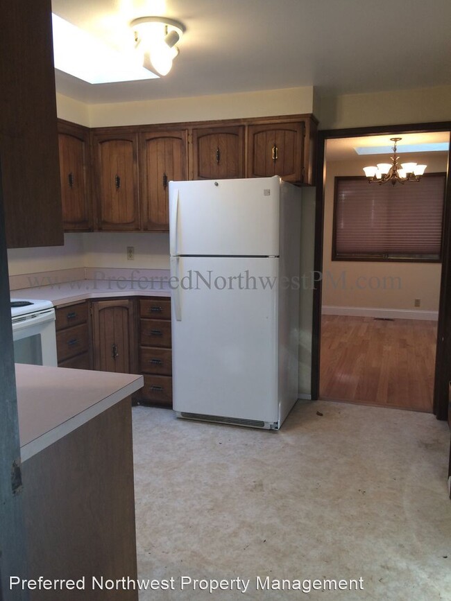 Foto del edificio - 3 br, 2 bath House - 670 W 24th Ave.