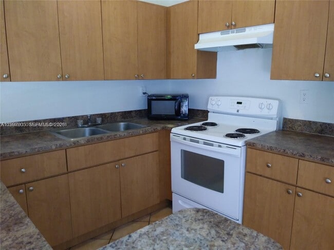 Foto del edificio - 12120 NE 6th Ave