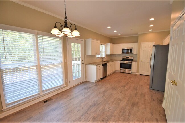 Foto del edificio - 7540 Golden Sands Dr