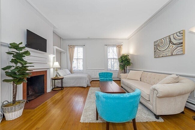 Building Photo - 226 Marlborough St
