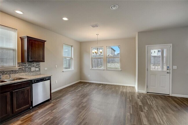 Foto del edificio - 162 Guemal Rd