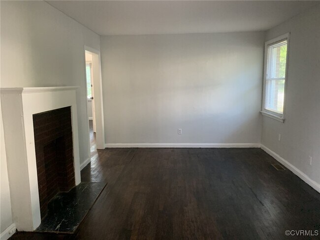 Foto del edificio - 3324 Meadowbridge Rd