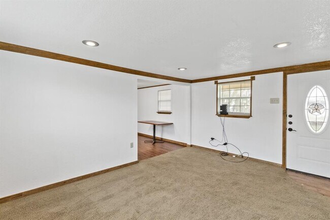 Building Photo - 2929 County Rd 520