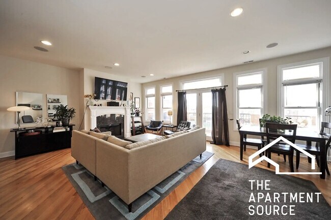 Building Photo - 3829 N Southport Ave