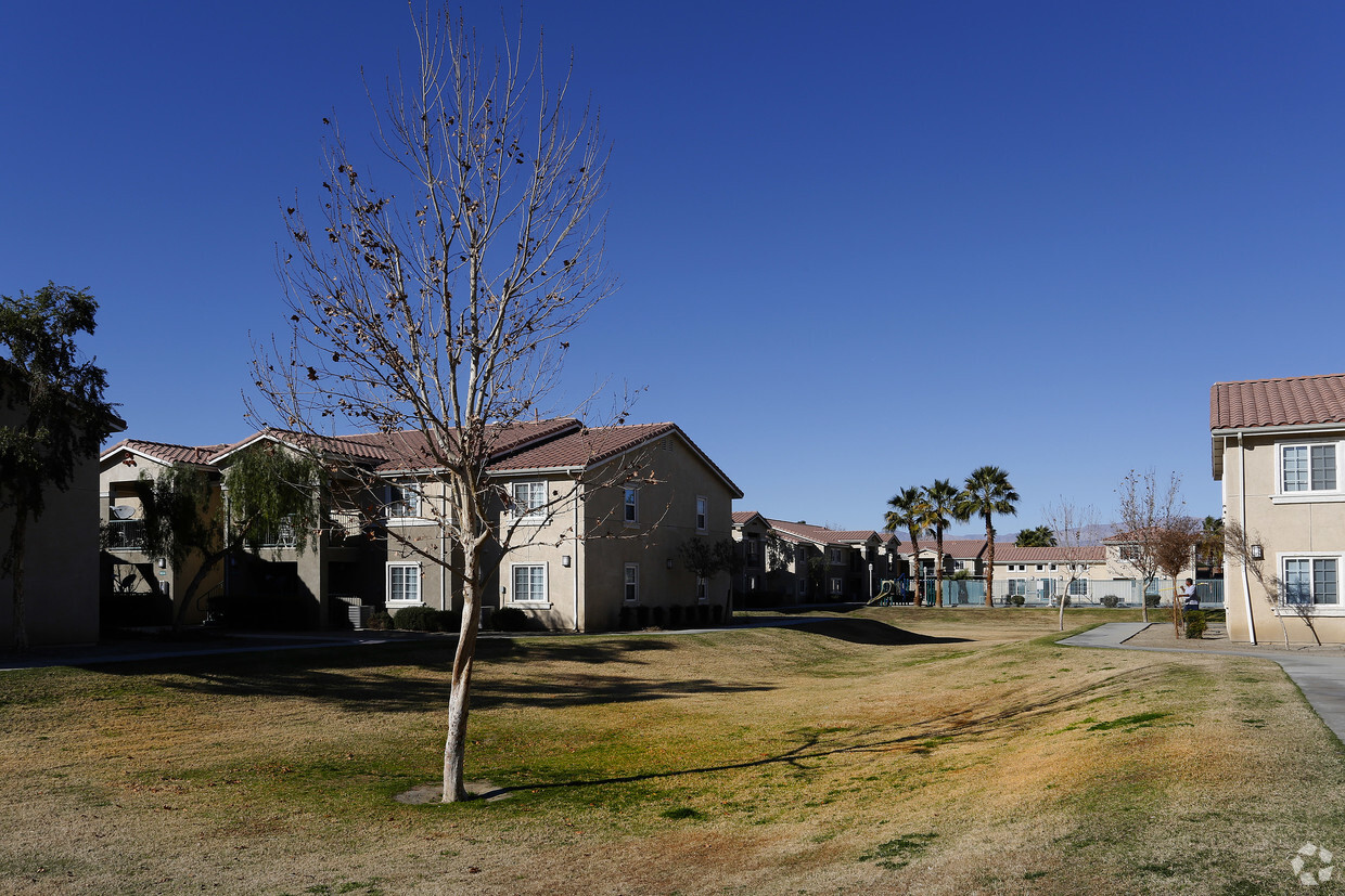 Building Photo - Las Flores Coachella