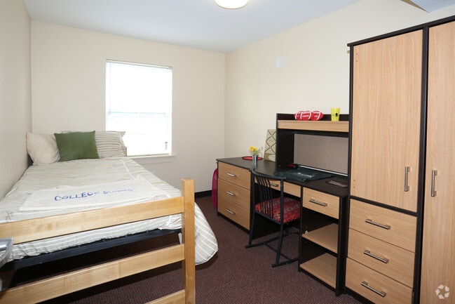 Interior Photo - College Suites at Cortland