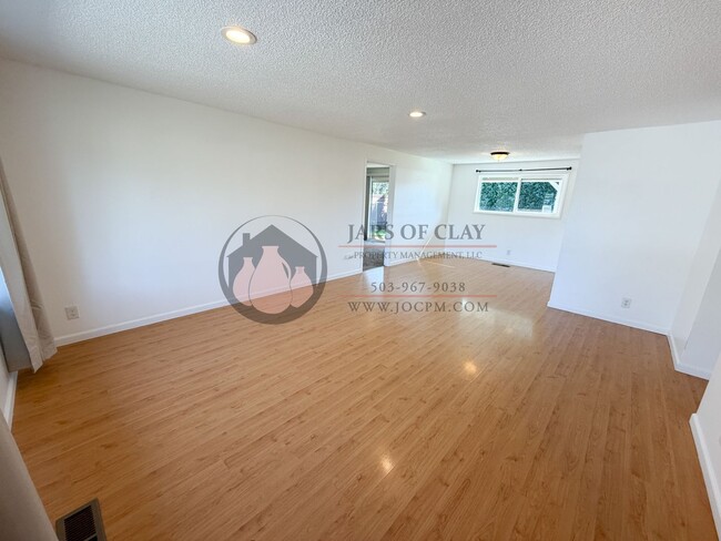 Foto del edificio - Move in ready South Salem Home!
