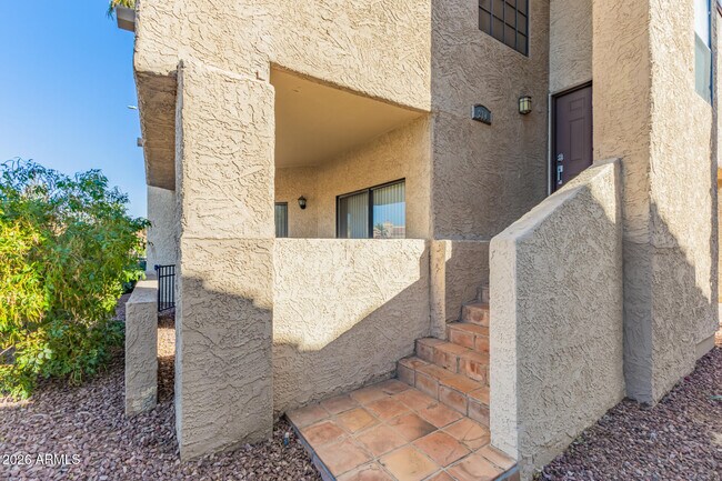 Foto del edificio - 10301 N 70th St