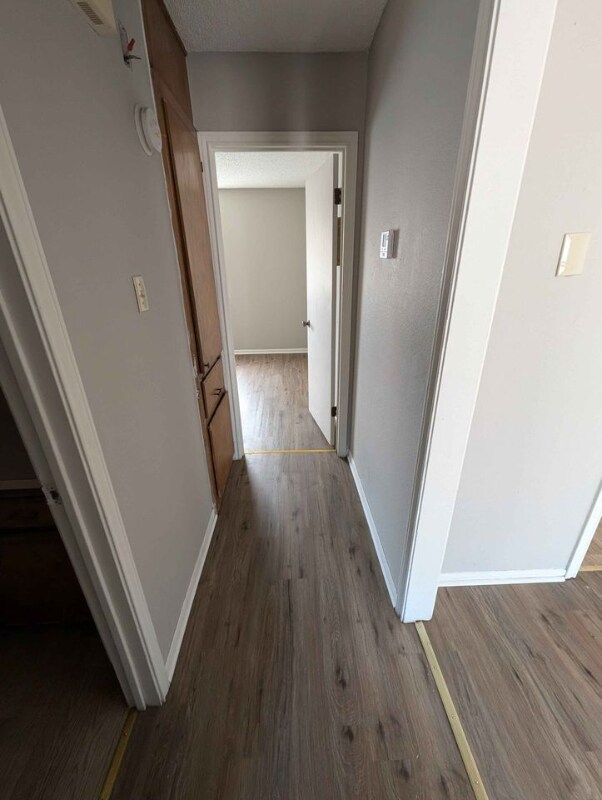 Foto del edificio - 1303 Brown Dr