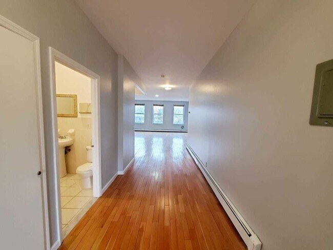 Hallway - 5638 Myrtle Ave