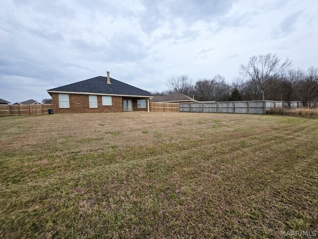 Foto del edificio - 6136 Old Post Lane