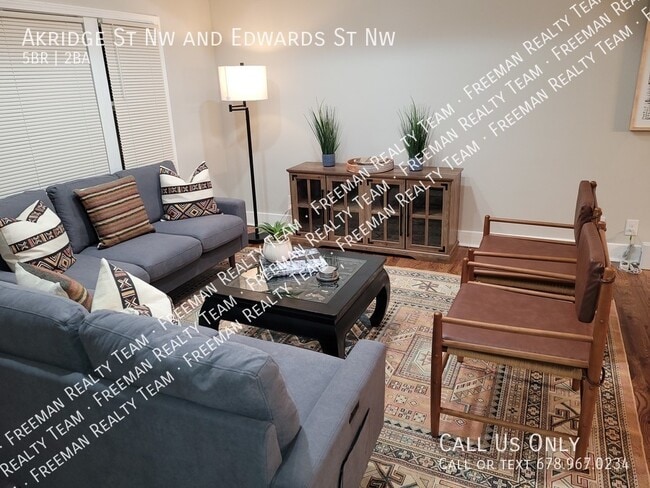 Building Photo - 1471 Akridge St NW