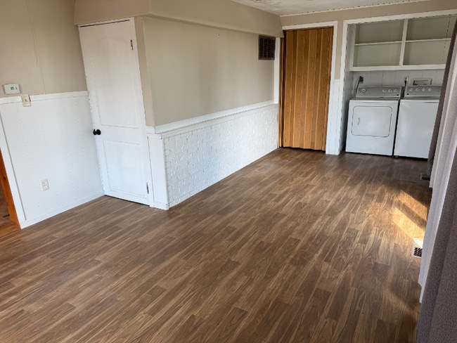 Building Photo - 4664 US-30