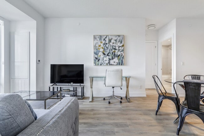 Building Photo - 6 Adra Grado Way