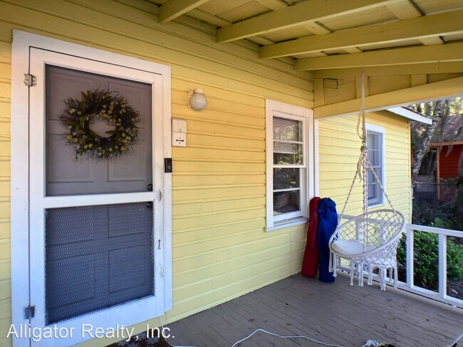 Building Photo - 2 br, 1 bath House - 819 NW 6th Avenue