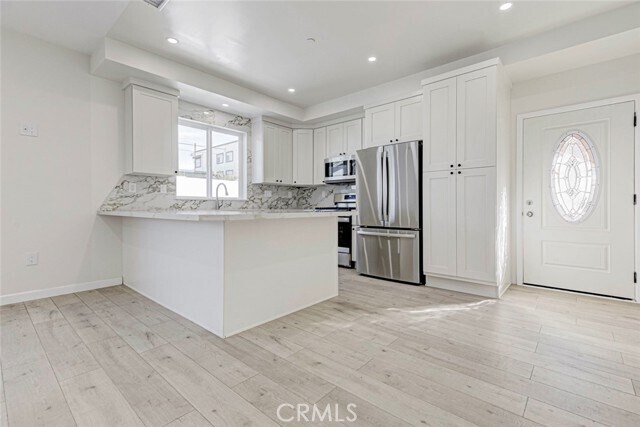 Foto del edificio - 7408 Radford Ave