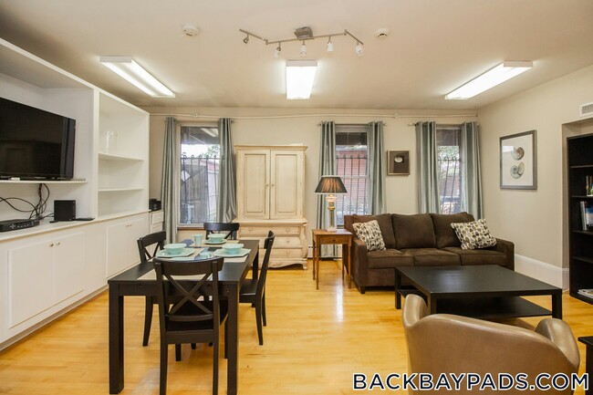 Foto del edificio - 290 Beacon St