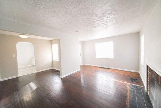 Foto del edificio - Wesleyan’s Finest: New Year, New Home: 50%...
