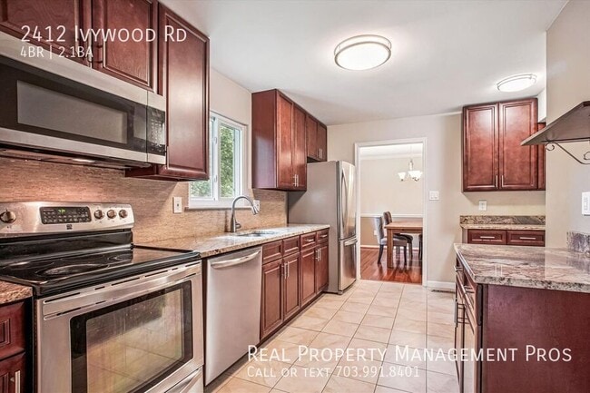 Building Photo - 2412 Ivywood Rd