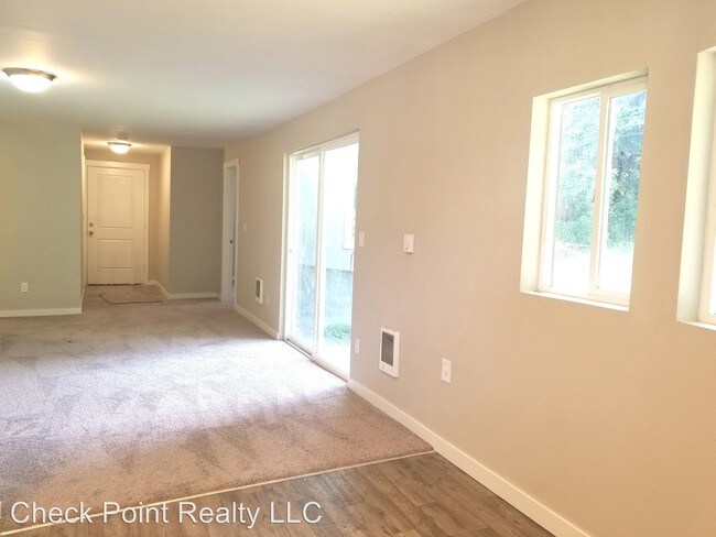 Foto del edificio - 10806 NE Prescott St