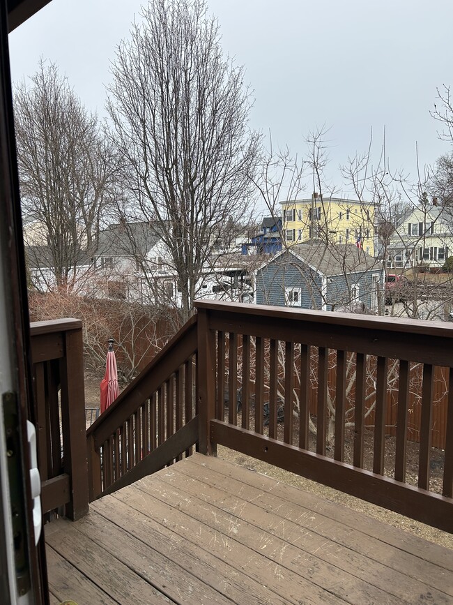 Building Photo - 325 Porter St