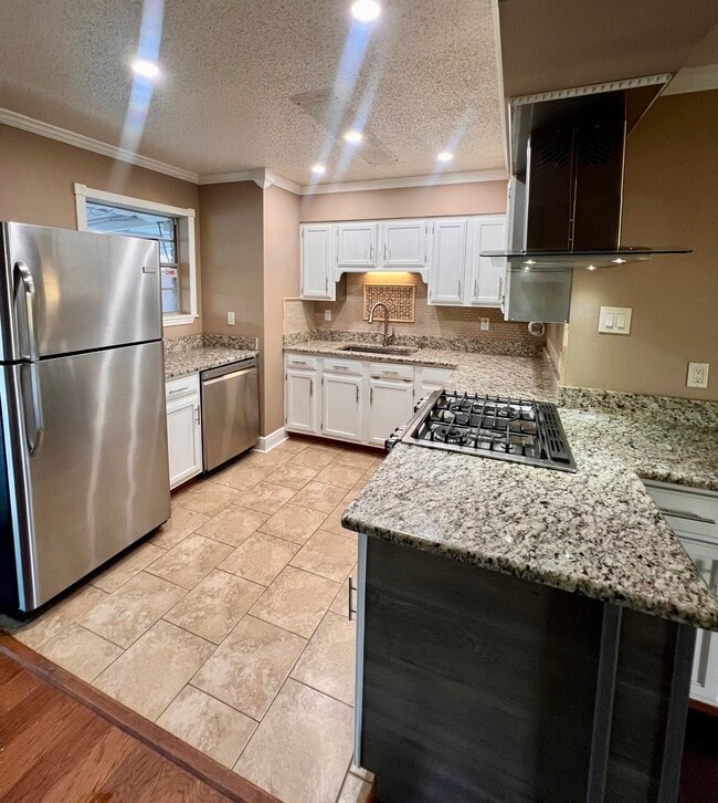 Building Photo - 3073 Sorbonne Dr