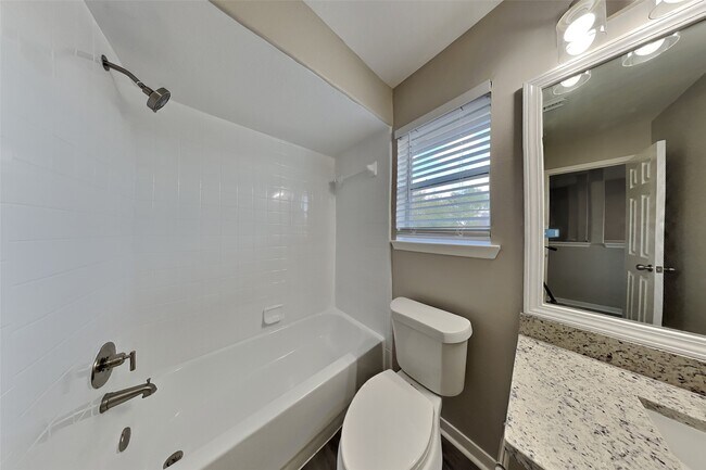 Building Photo - 3411 Dorsey Ln