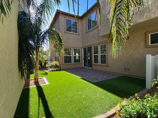 Foto del edificio - 2705 S Valle Verde